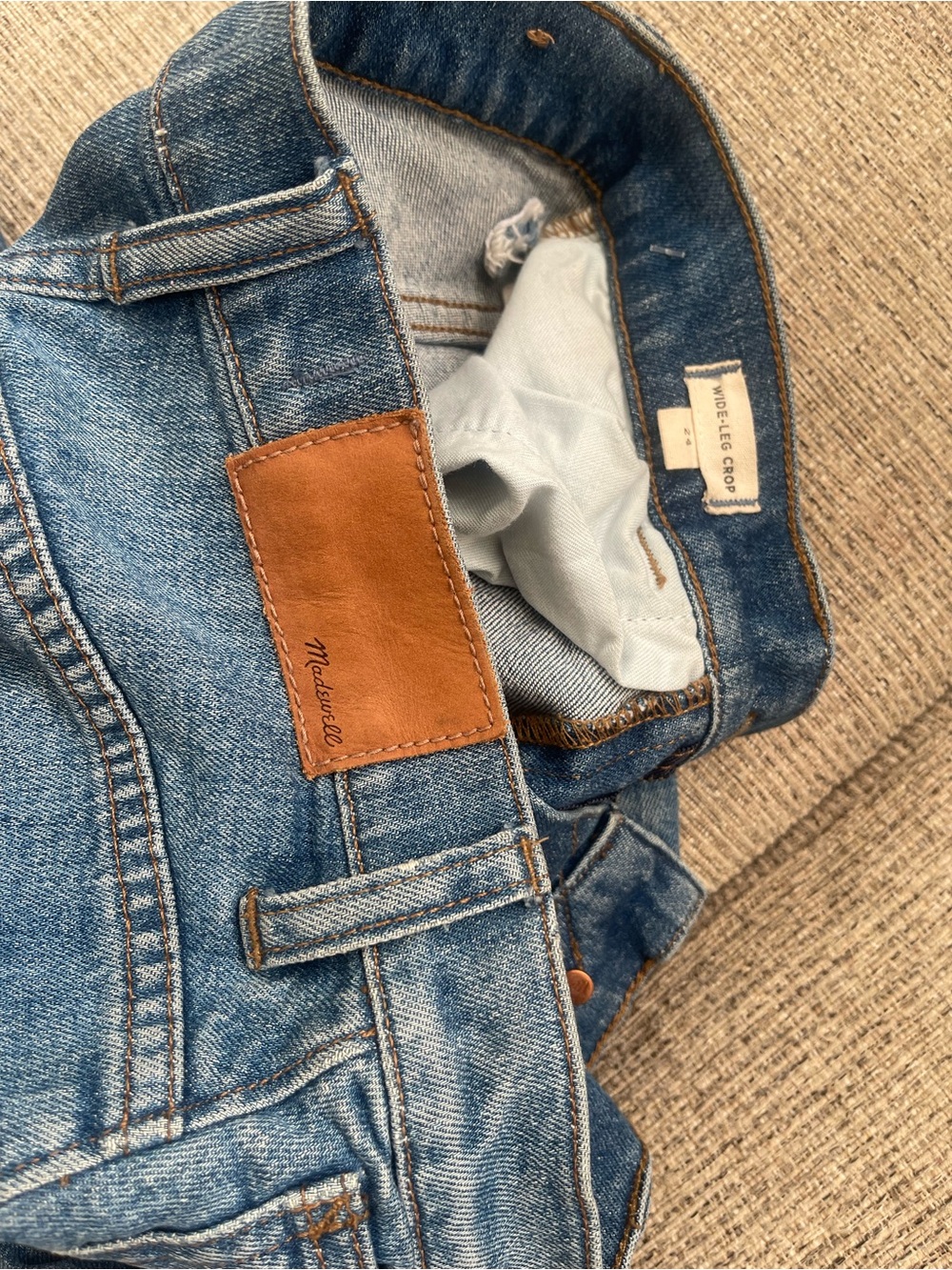 Madewell women Light Blue Slim Straight Jeans with Tan Patch